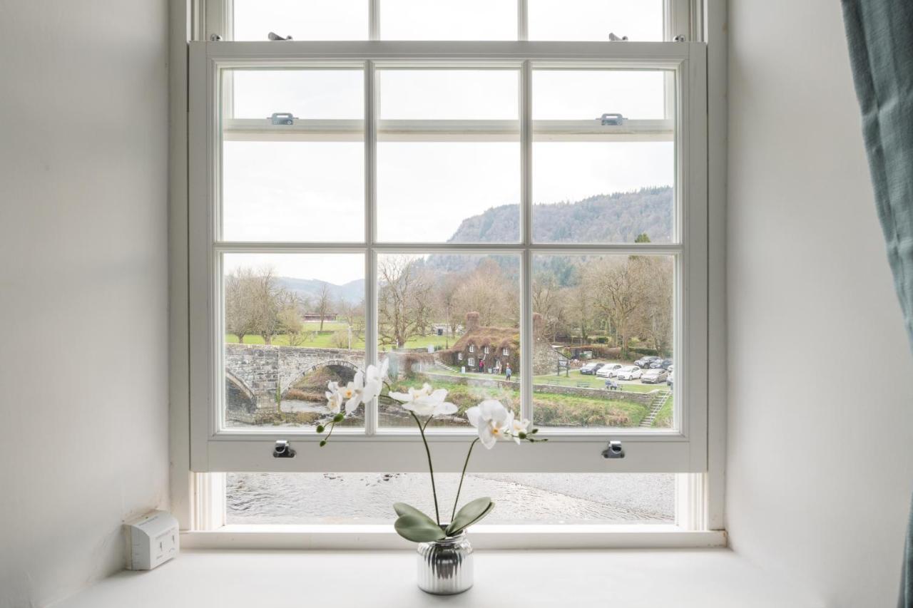 Glan Conwy House One And Two Bedroom Apartments Llanrwst Exterior foto